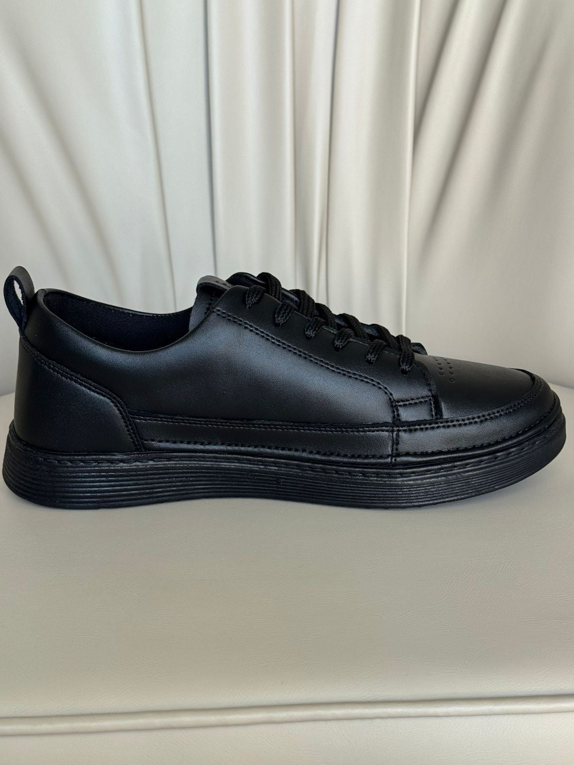Black Sneakers