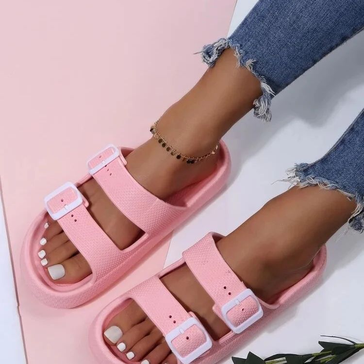 Claquettes femme