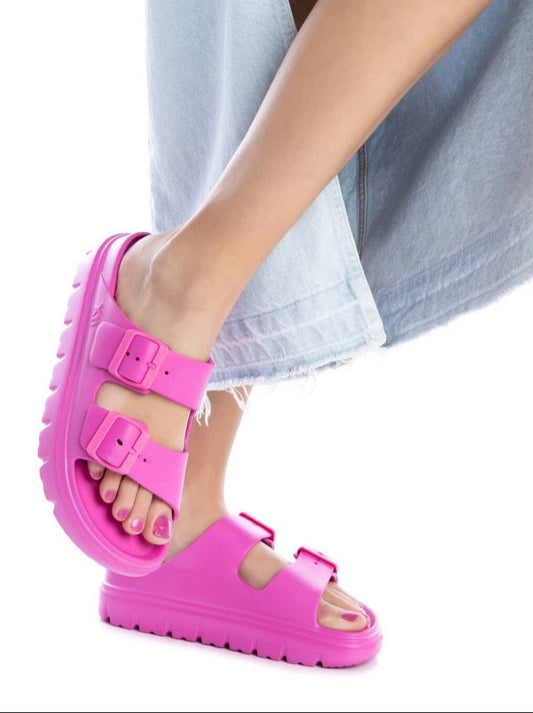 Claquettes femme